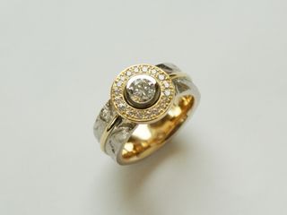 Schmuckring mit Brillanten