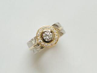 Schmuckring mit Brillanten