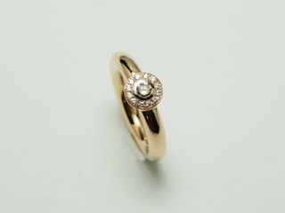 Eleganter Ring mit rotem Spinell