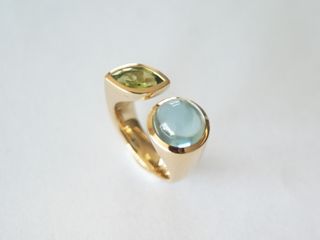 Gelbgold-Ring mit Aquamarin und Peridot